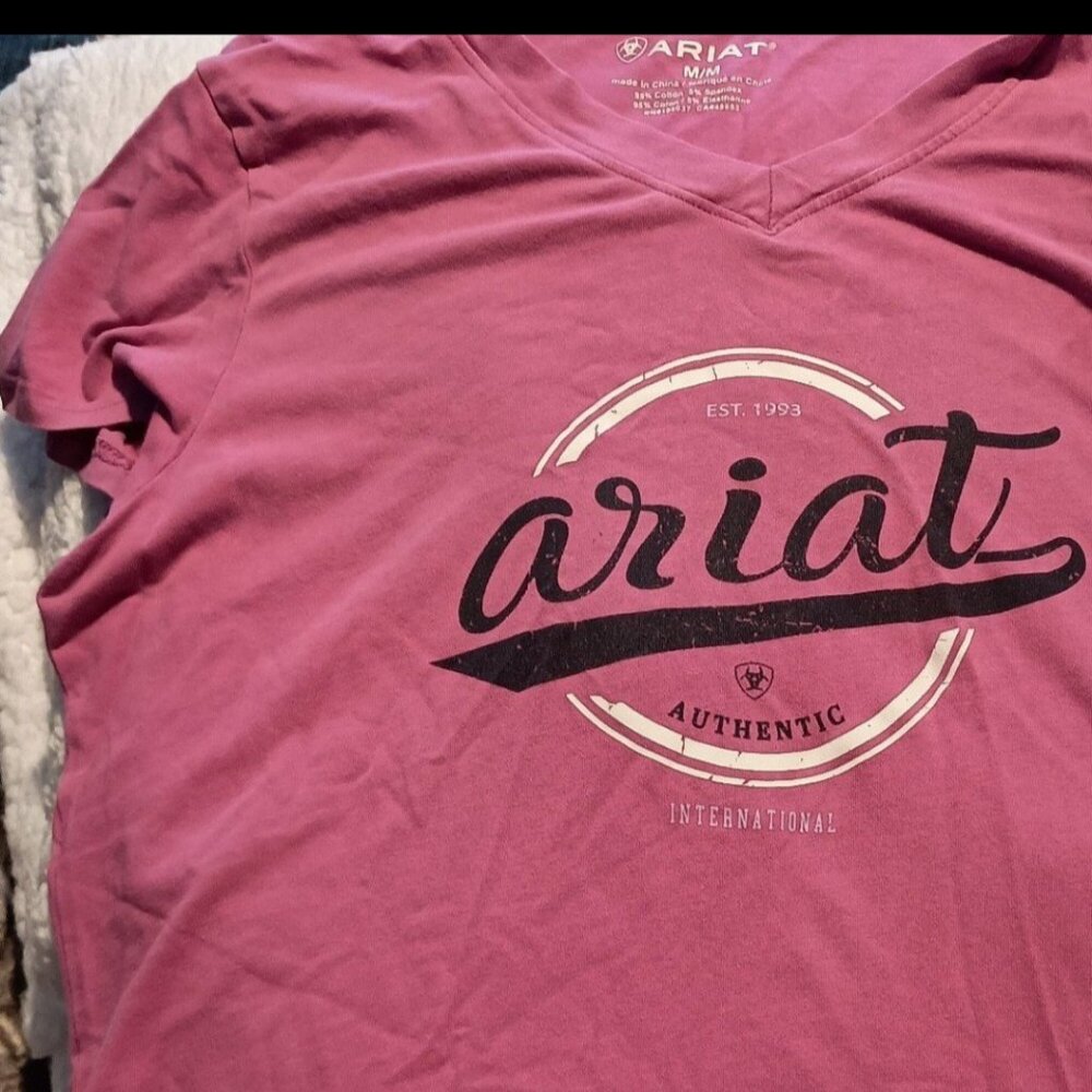 Ariat form fitted t shirt